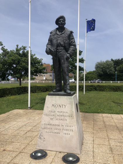 Statue de Montgomery, Commandant en Chef des Forces Terrestres Alliées de Normandie en 1944
