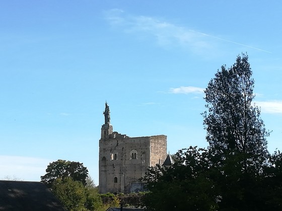 Statue sur le donjon