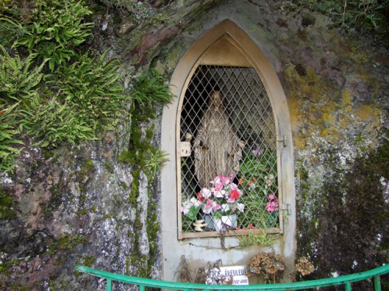 Statue