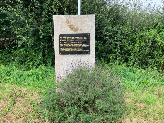 Stèle du mémorial de La Brosse