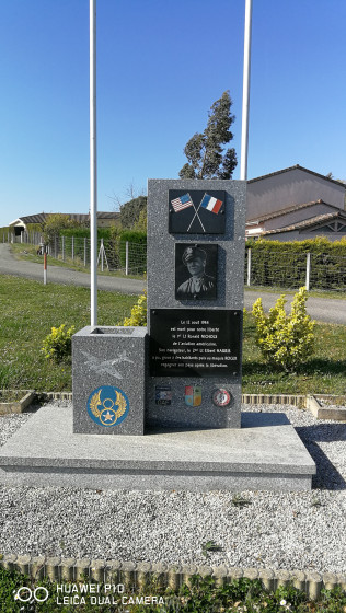 Stèle Ronald Nichols