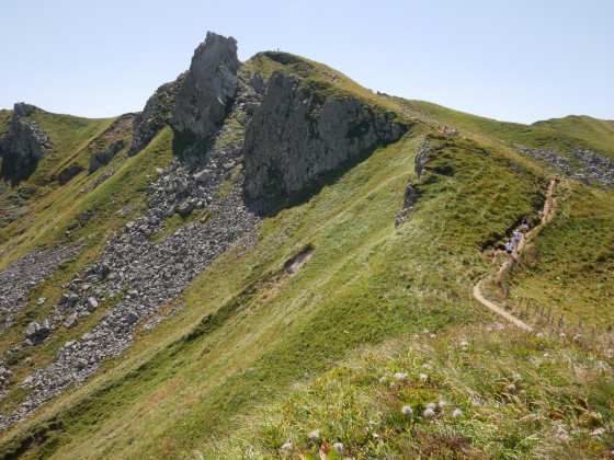 Sur la crête en direction du Sancy