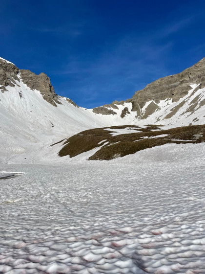 Sur le chemin du col