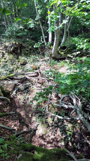 Sur le parcours des falaises entre le PI n°1 et le n°2