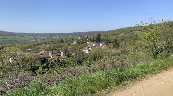 Sur le sentier des vergers.