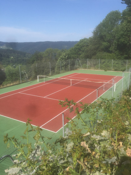 Terrain de tennis