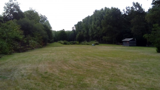 Terrain dégagé et clôturé
