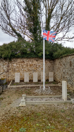 Tombes du Commonwealth au cimeti&egrave;re de Saint Martin