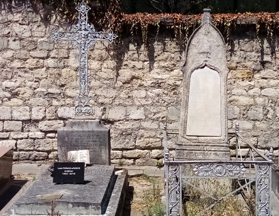 Tombes