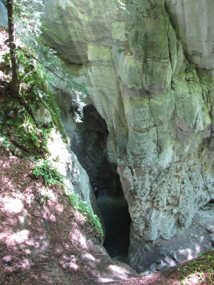 Tout en bas de la cascade.