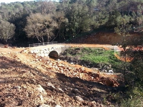 Travaux du Trambus Antibes-Sophia près du Fugueiret.