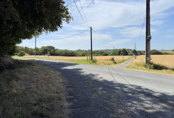 Traversée de route à l'entrée de MONSAGUEL
