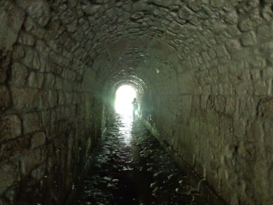 Traversée sous le canal de l\'Ourcq