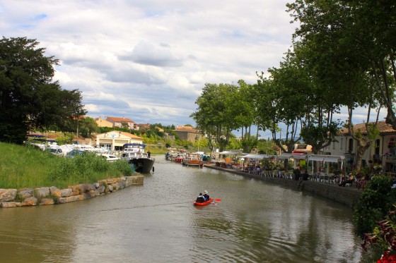 Trèbes, le port fluvial.