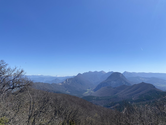 Tr&egrave;s belle vue en haut de l autre c&ocirc;t&eacute; de la roche