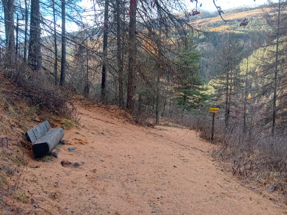 Le banc au point le plus haut de la ballade, à  mi parcours