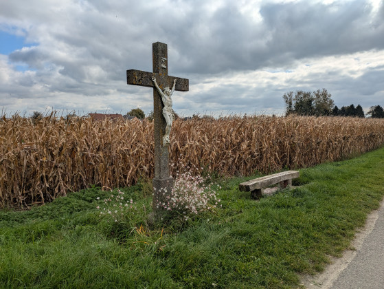 Un calvaire et son banc