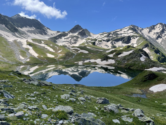 Un lac de Fenêtre au pied de la Fenêtre de Ferret.