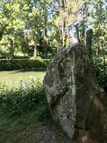 Un menhir