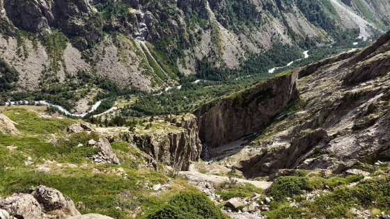 Un peu de vert à la descente sous le Cray