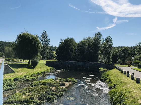 Une autre photo du Chateau de Bazincourt sur Saulx