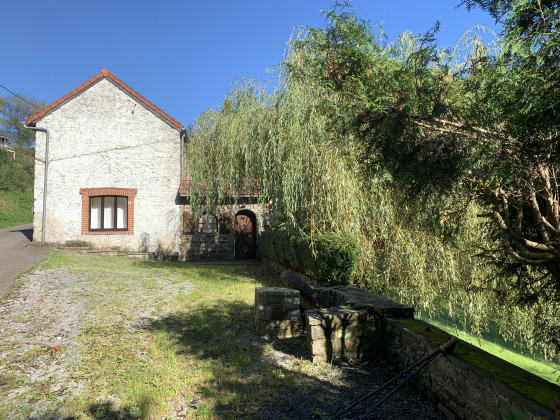 Une belle maison sur le chemin