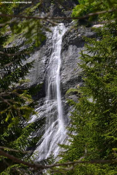 Une des nombreuses cascades du site