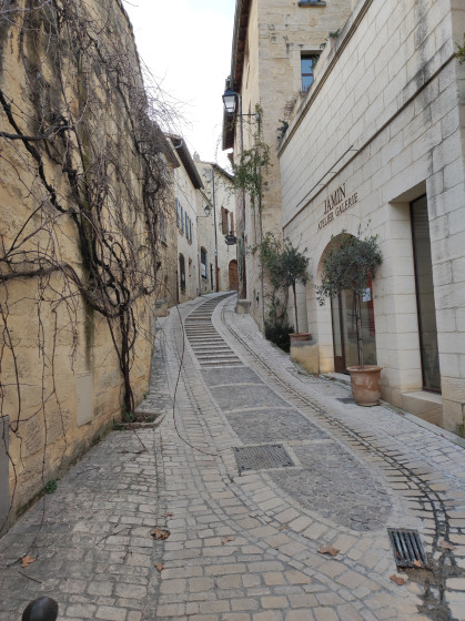 Uz&egrave;s