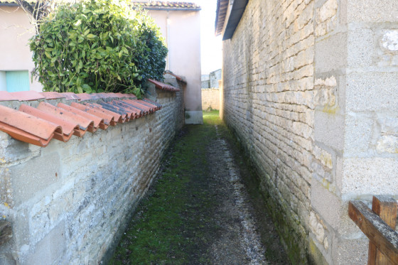 Venelle en direction de la rue de l\'abreuvoir