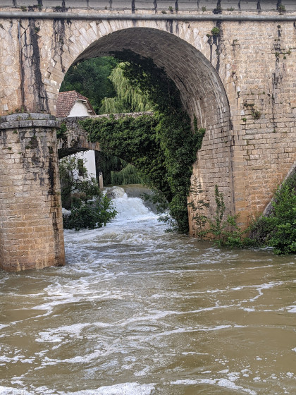 Vers: Enchevêtrement des ponts sur le Vers