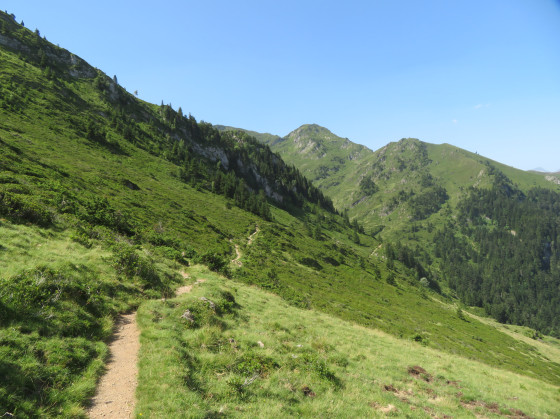 Vers l'&eacute;tang d'Ayes