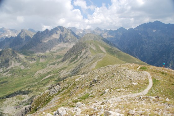Vers la Madone de Fenetre et le Vallon de Prals depuis la Cime de la Valette de Prals