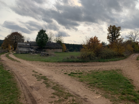 Vers la sortie du hameau
