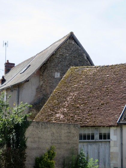 Vestige de la tour de l'ancien ch&acirc;teau de Moulins-sur-C&eacute;phons