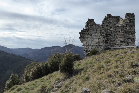 Vestiges du château de Montagut