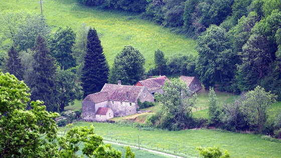 Vieux moulin au bord de la Goulue
