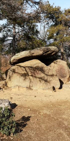 Villerach, Los Masos, dolmen et villages