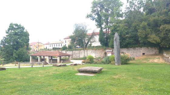 Vioménil, le lavoir et la source de la Saône