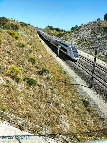Voie du TGV vers Paris