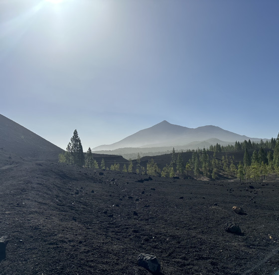 Volcan et lave