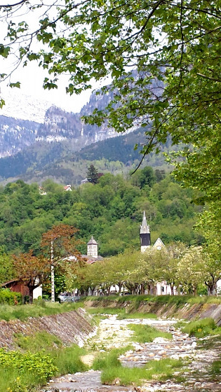 Voreppe, la Roize, les églises