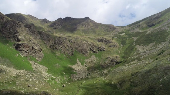 Vu vers le col de Cadenes