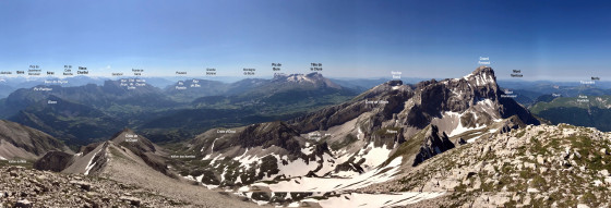 Vue annotée des sommets depuis la Tête de l\'Aupet, vers le Sud