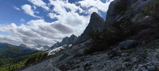Vue au loin mont aiguille