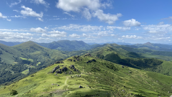 Vue au sommet du Mondarrain