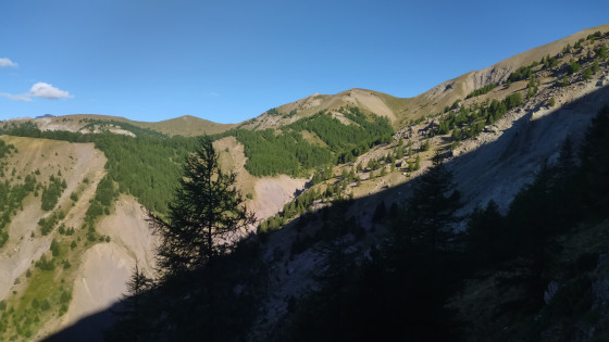 Vue d\'ensemble du circuit depuis la Baisse de Prenier