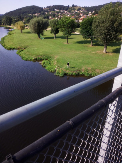 Vue de la passerelle himalayenne