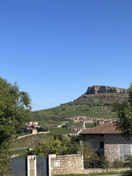 Vue de la roche depuis le d&eacute;but de la voie romaine(sur le retour)