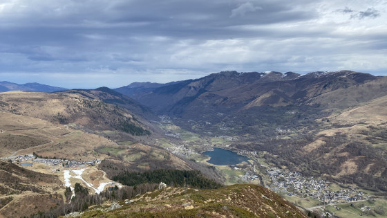 Vue de la vallée et de la station Val Louron au sommet
