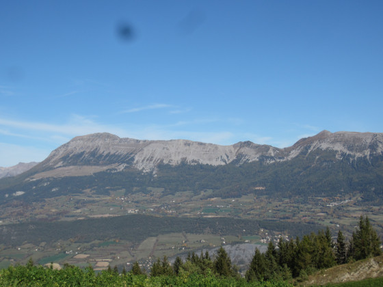 Vue de paysages grandioses depuis le plateau d'Iroire